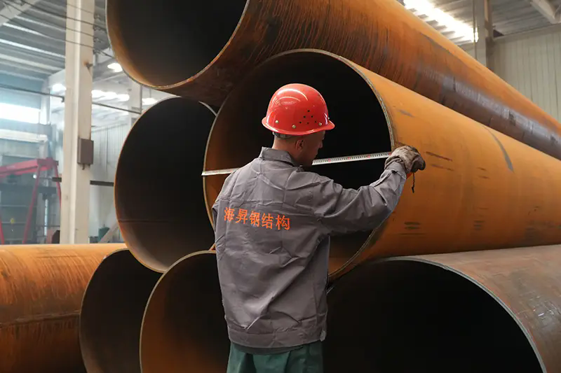Išnaudodama Pekino-Tianjin-Hebei regiono pramonės pranašumus, HAISHENG žengia koja kojon su Tangšano plieno pramonės pertvarkos banga.